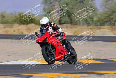 media/Oct-09-2022-SoCal Trackdays (Sun) [[95640aeeb6]]/Turn 3 (930am)/